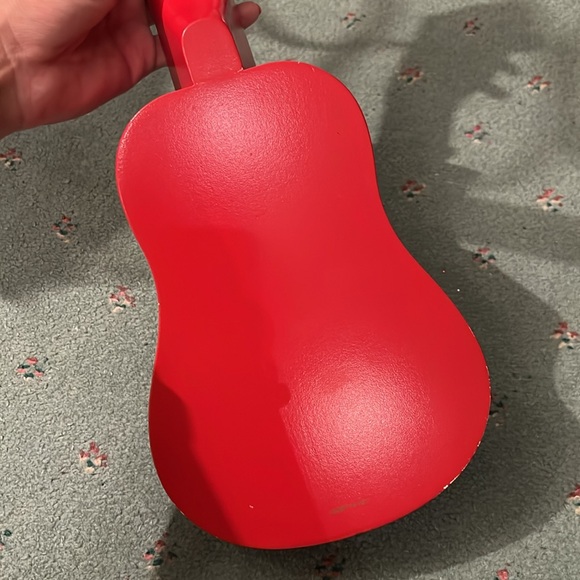 Discoveroo Guitar - Picture 5 of 9